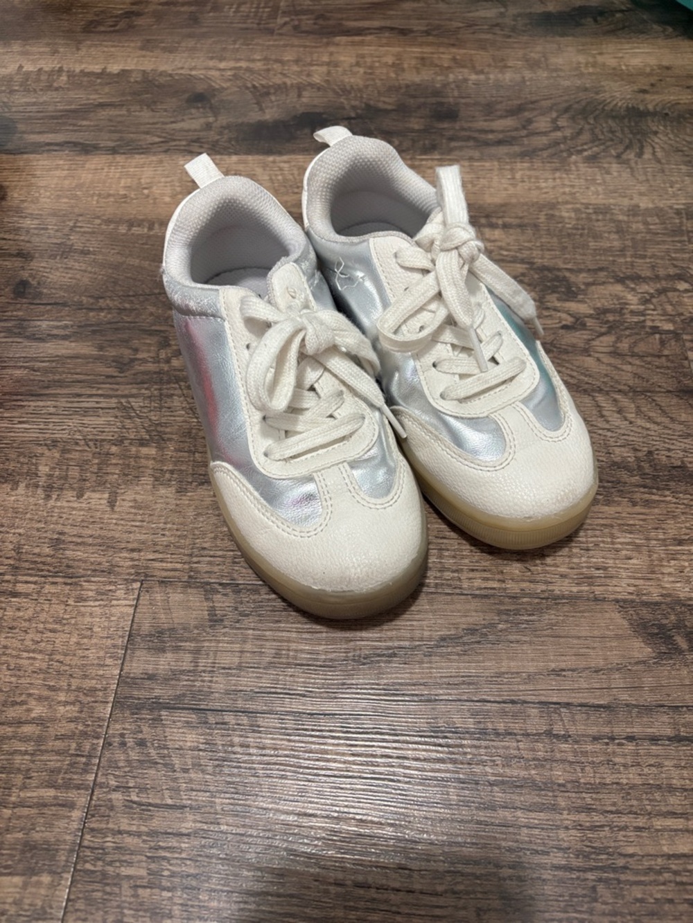 GAP Girls Silver Lace-Up Sneakers